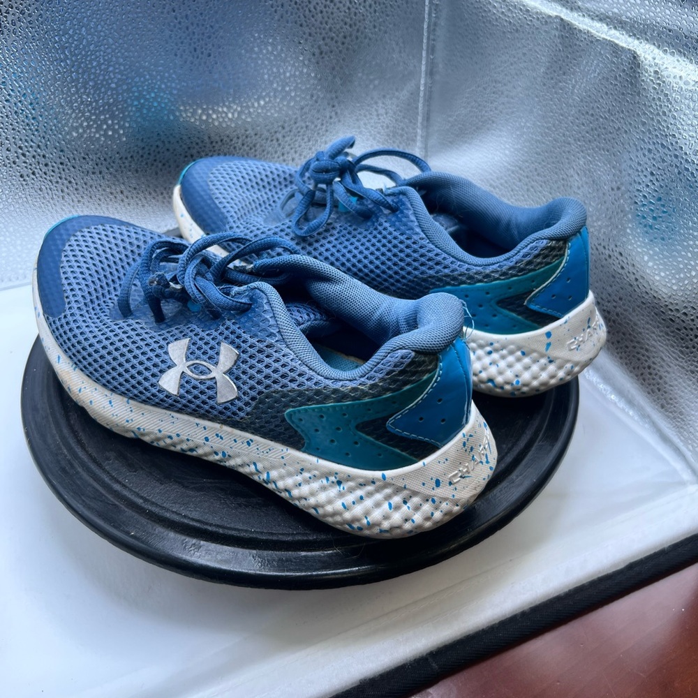 Underarmor running shoes